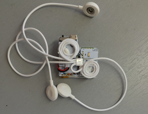 Arrange the electrode cables Arrange the electrode cables