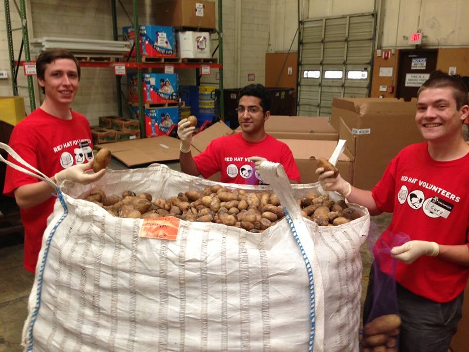 Interns volunteering 2013 Interns volunteering 2013