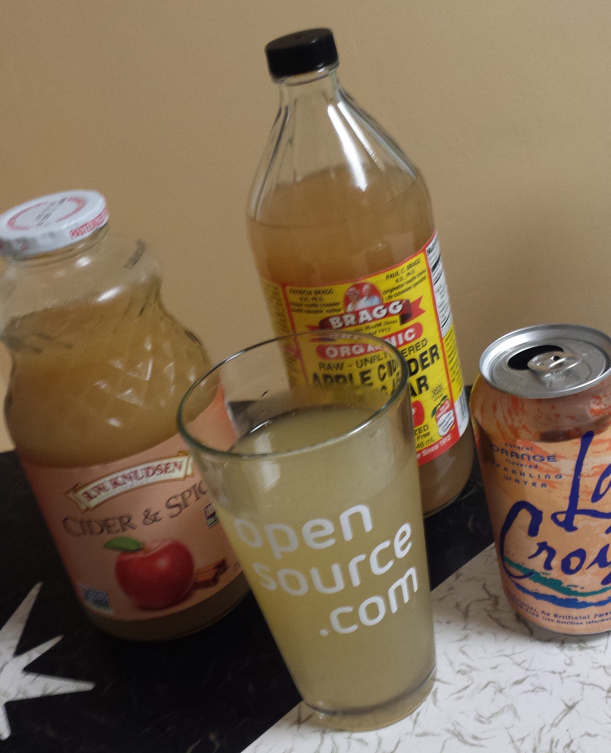 Rikki 的无酒精鸡尾酒，一种无酒精鸡尾酒食谱