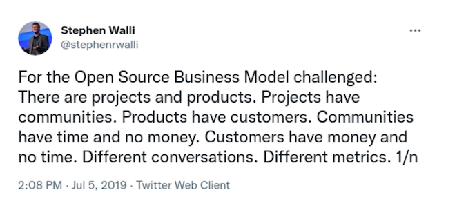 A tweet from Steven Walli about projects and products in open source
